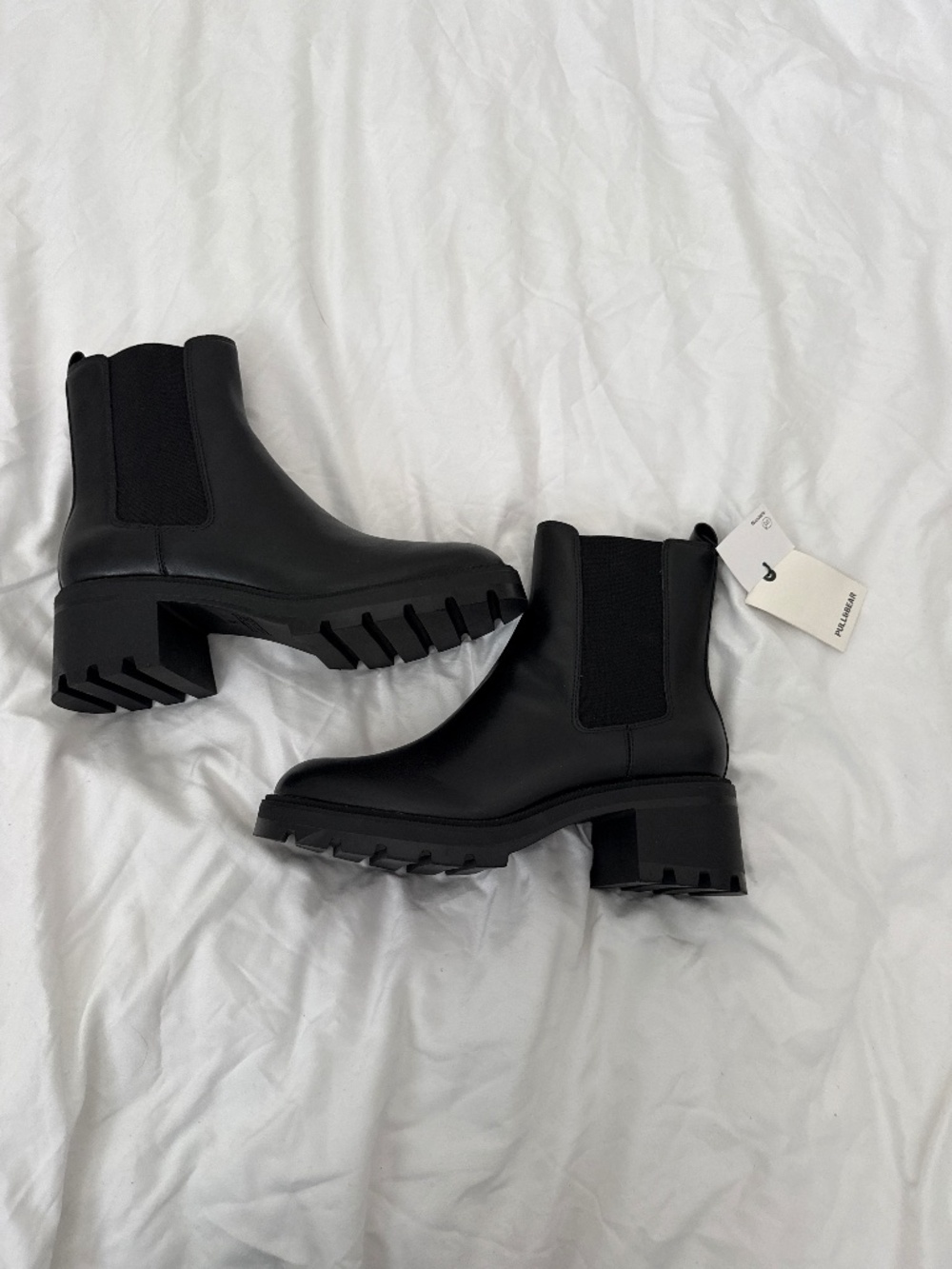 Pull & bear black boots Size 7 1/2 Details : - color: black - condition: NWT